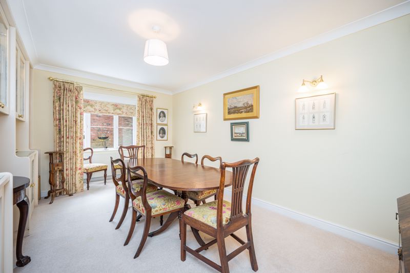 Dining Room- click for photo gallery